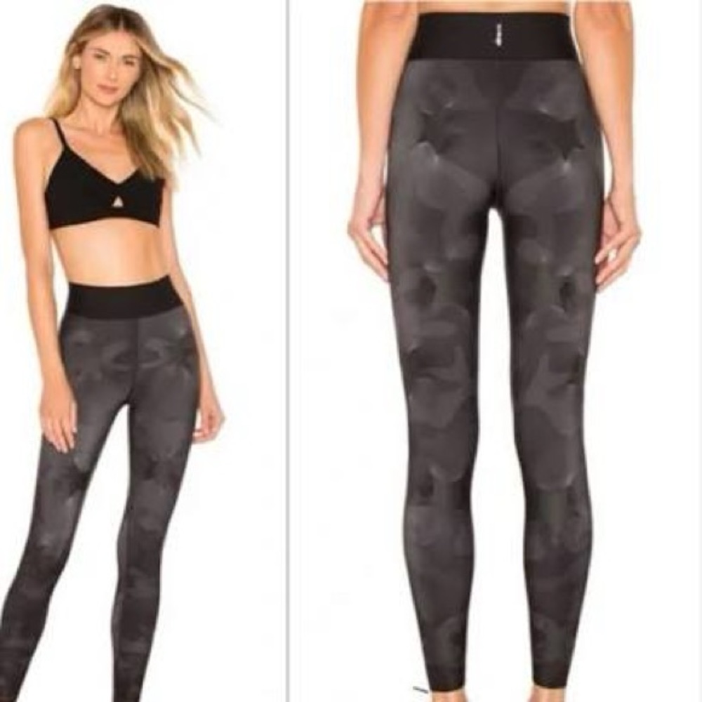 Ultracor camo and stars leggings - medium